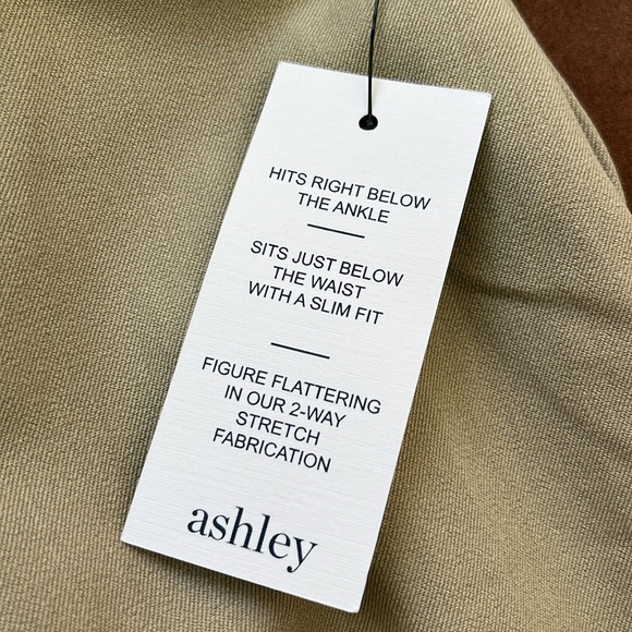 Crown & Ivy “Ashley” ladies dress pants. Khaki Size 12 inseam 28 NWT - Picture 3 of 5